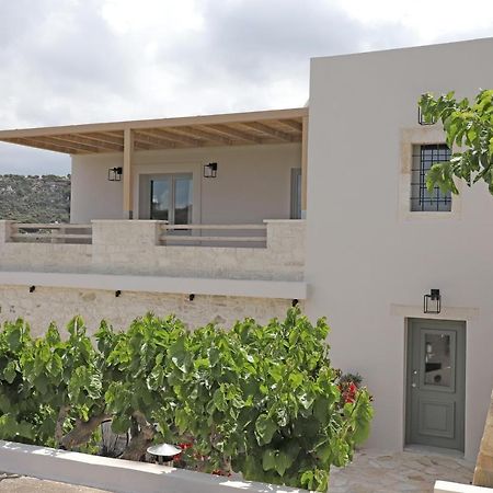 Amvikas Suites-Sitia Luaran gambar