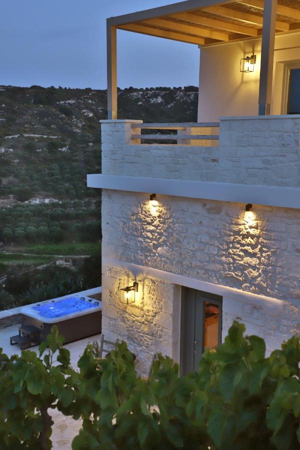 Amvikas Suites-Sitia Luaran gambar