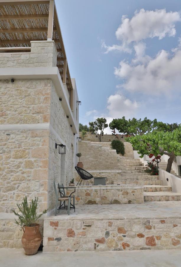 Amvikas Suites-Sitia Luaran gambar